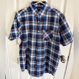Short sleeve button down shirt.